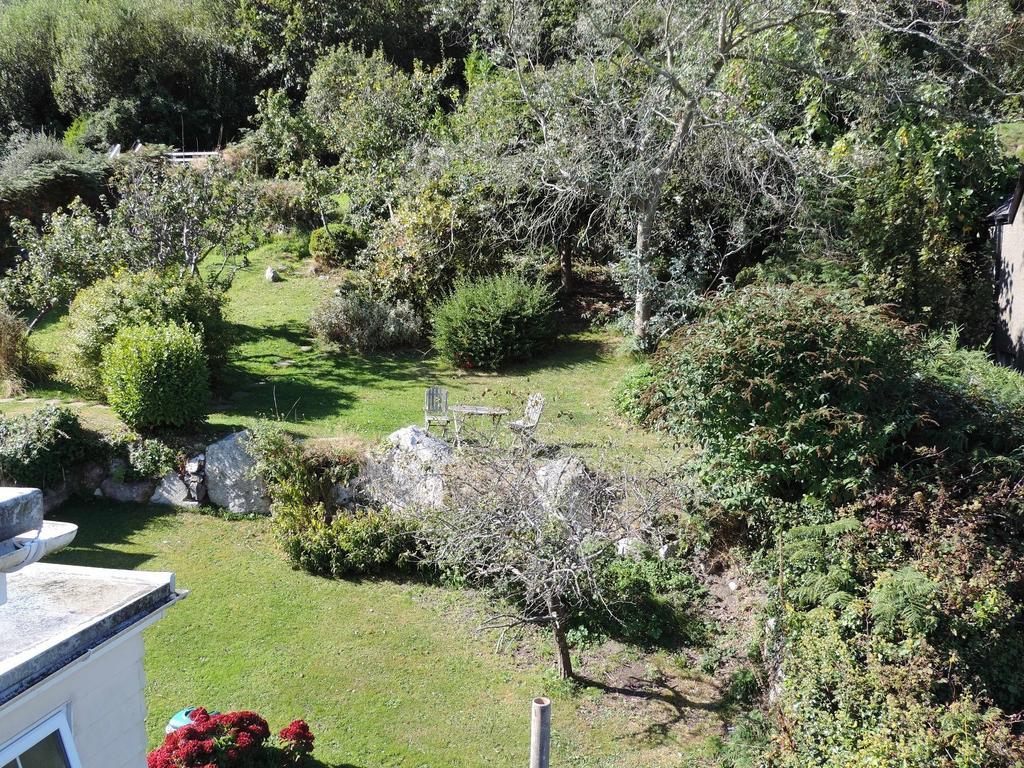 Fern Villa B&B Fishguard Esterno foto